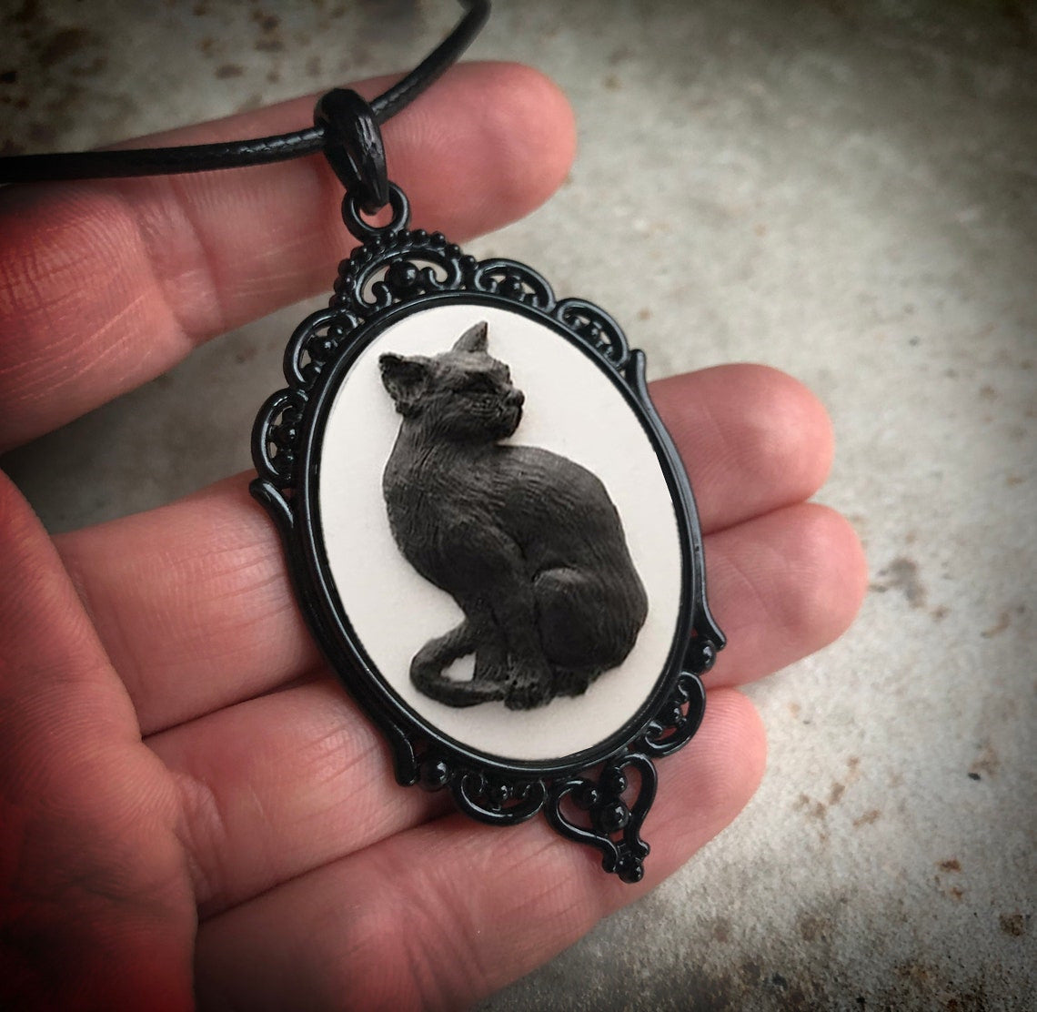 Collares de aleación de aleación de gato negro gótico de metal al por mayor